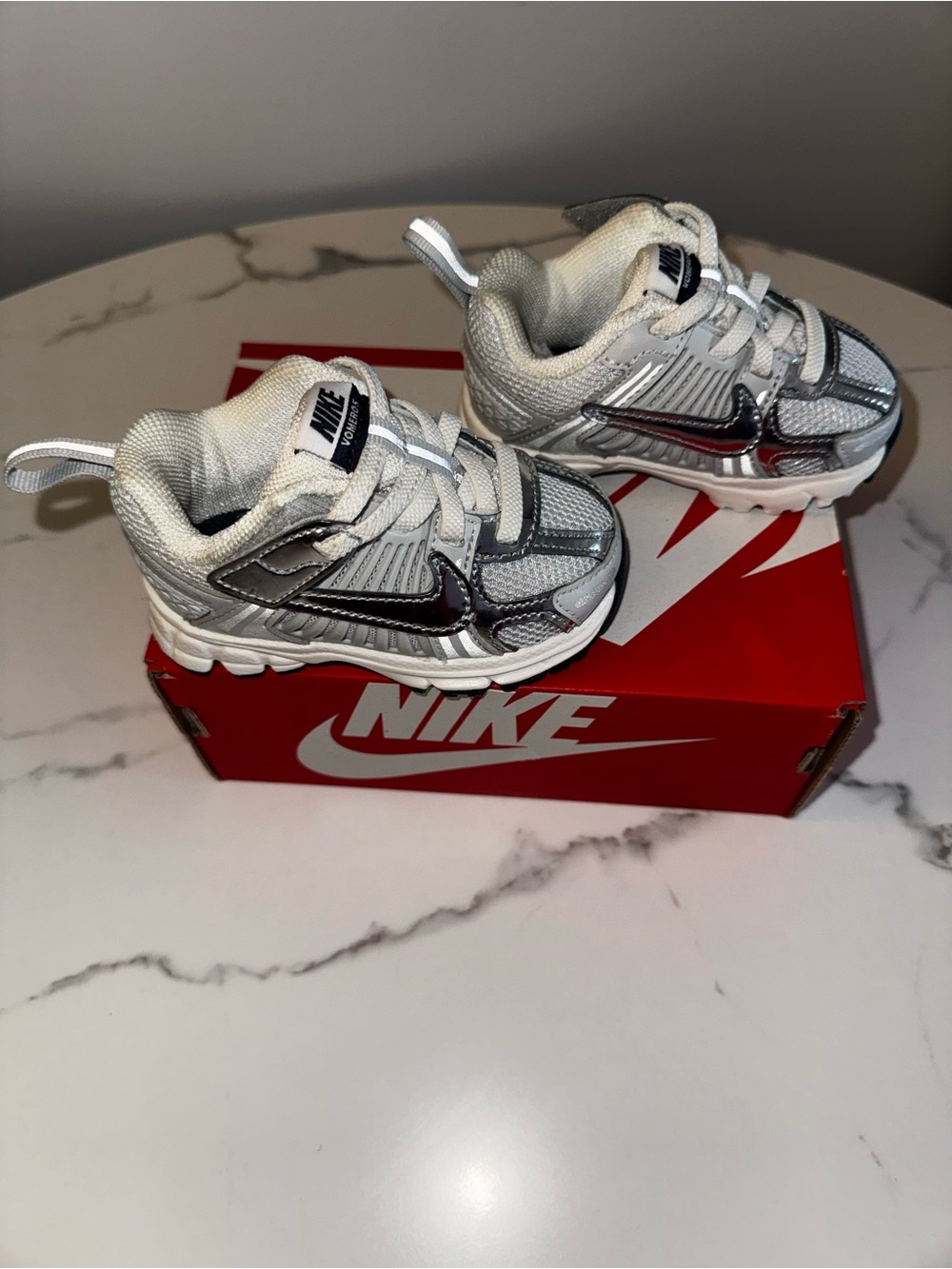NEW Infant Nike Vomero 5 Sneakers
